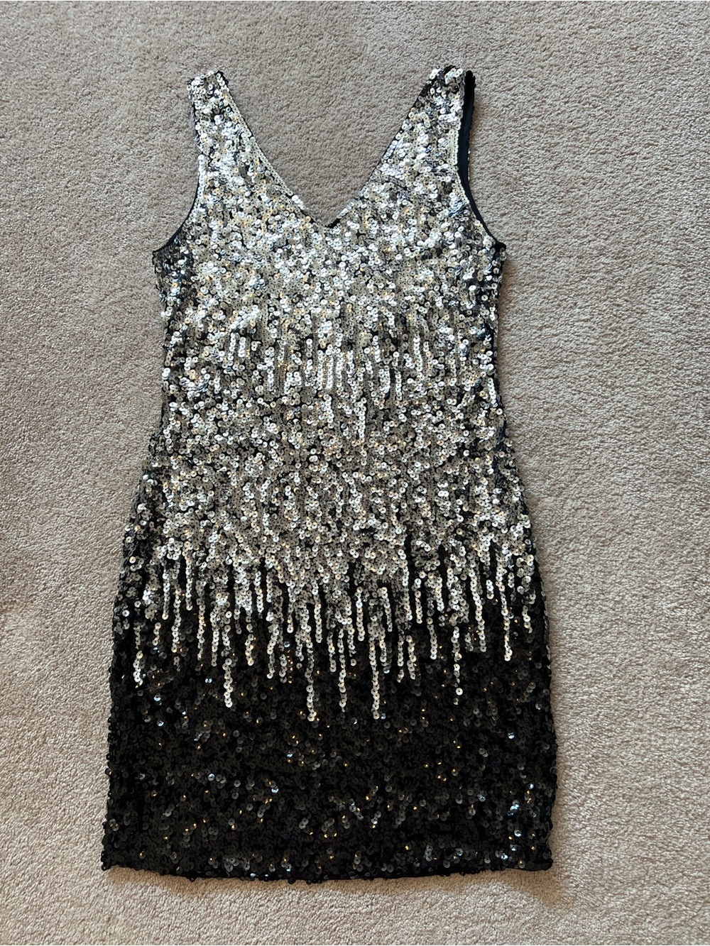 Sequined Ombre V-Neck Cocktail Dress - Silver to Black